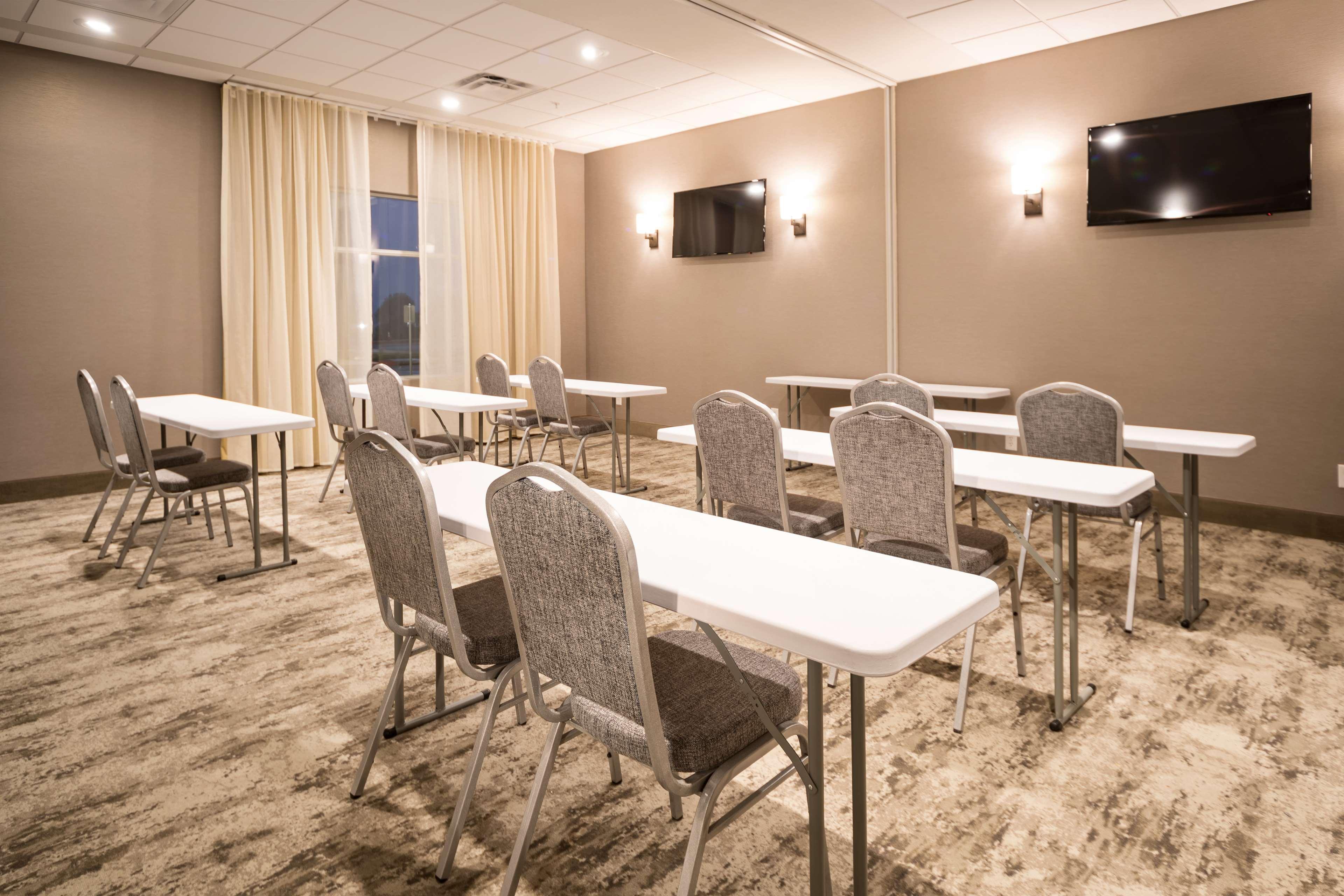 เบสต์ เวสเทิร์น พลัส เดรย์ตัน แวลเลย์ ออลสวีท Hotel Drayton Valley ภายนอก รูปภาพ