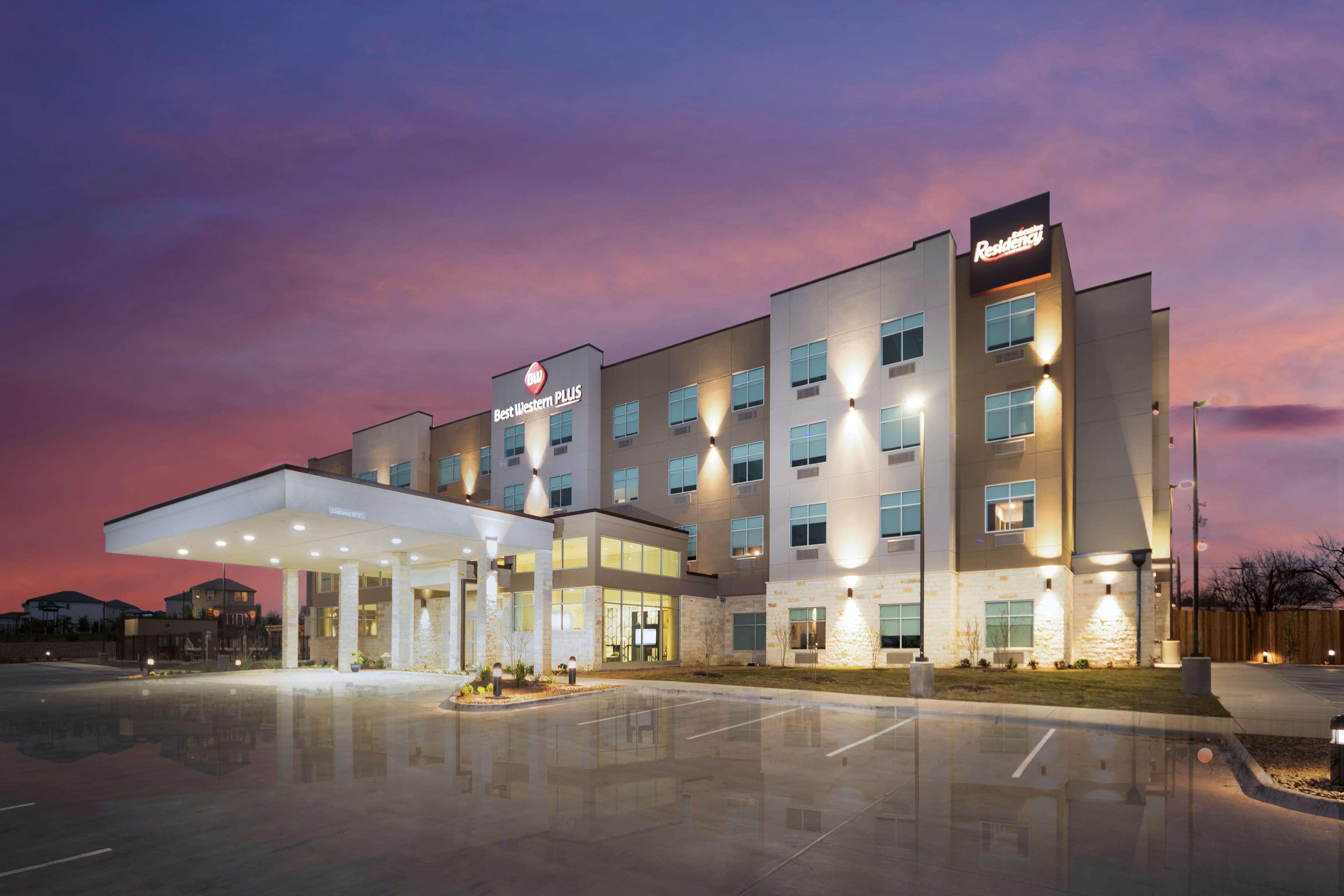 เบสต์ เวสเทิร์น พลัส เดรย์ตัน แวลเลย์ ออลสวีท Hotel Drayton Valley ภายนอก รูปภาพ